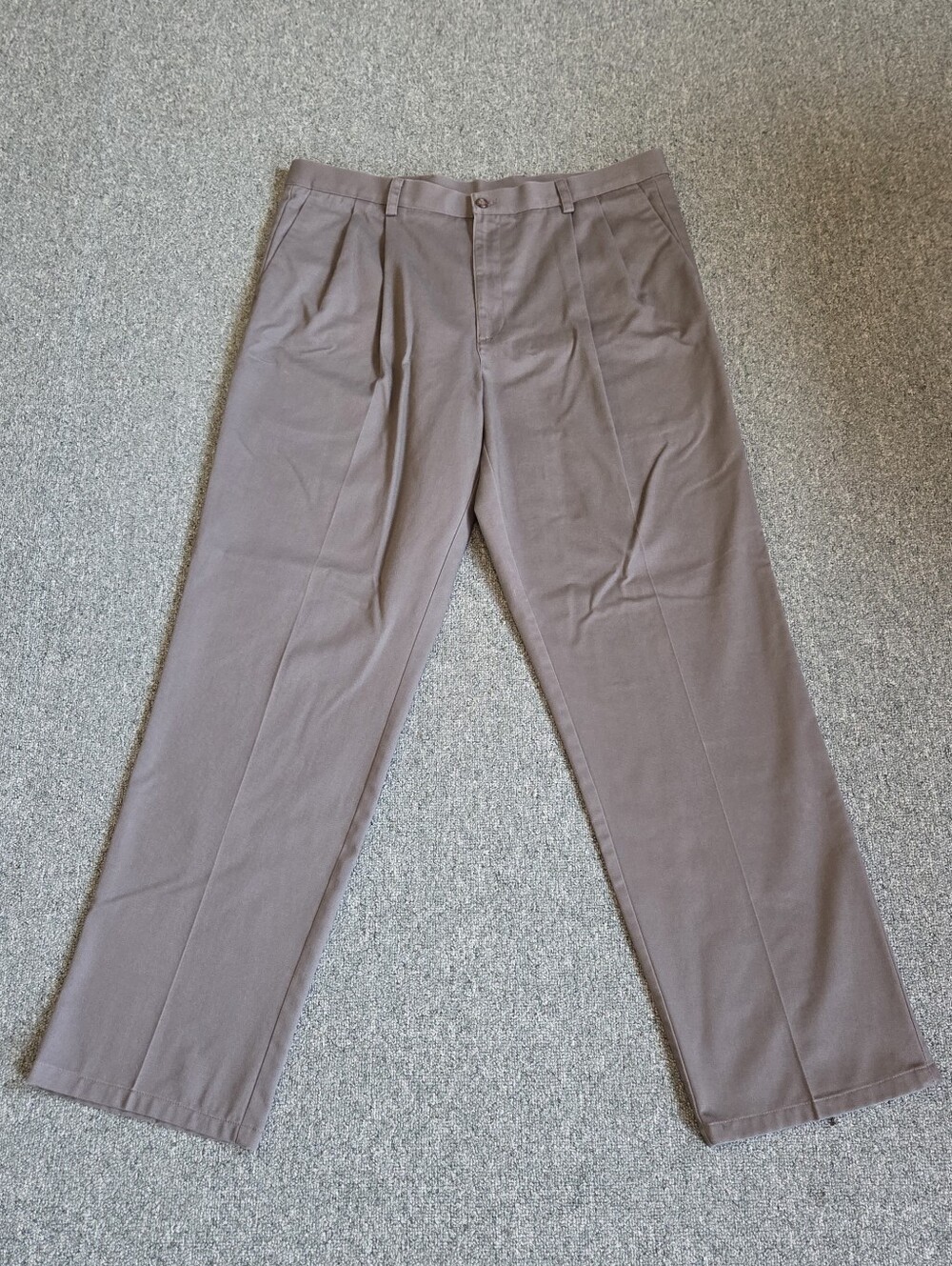 Dockers Mens Pleated Gray Khaki Chino Dress Pants Individual Fit 40x32